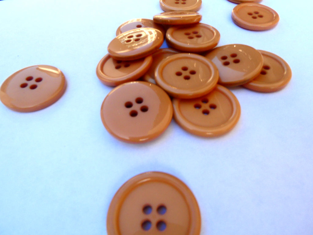 brown round buttons