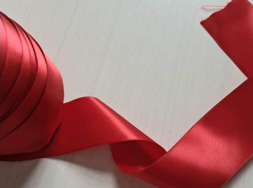 red gift ribbon uk