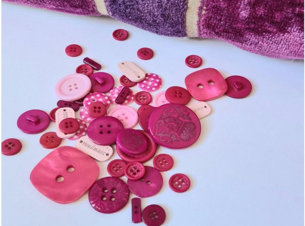 pink buttons in bulk uk